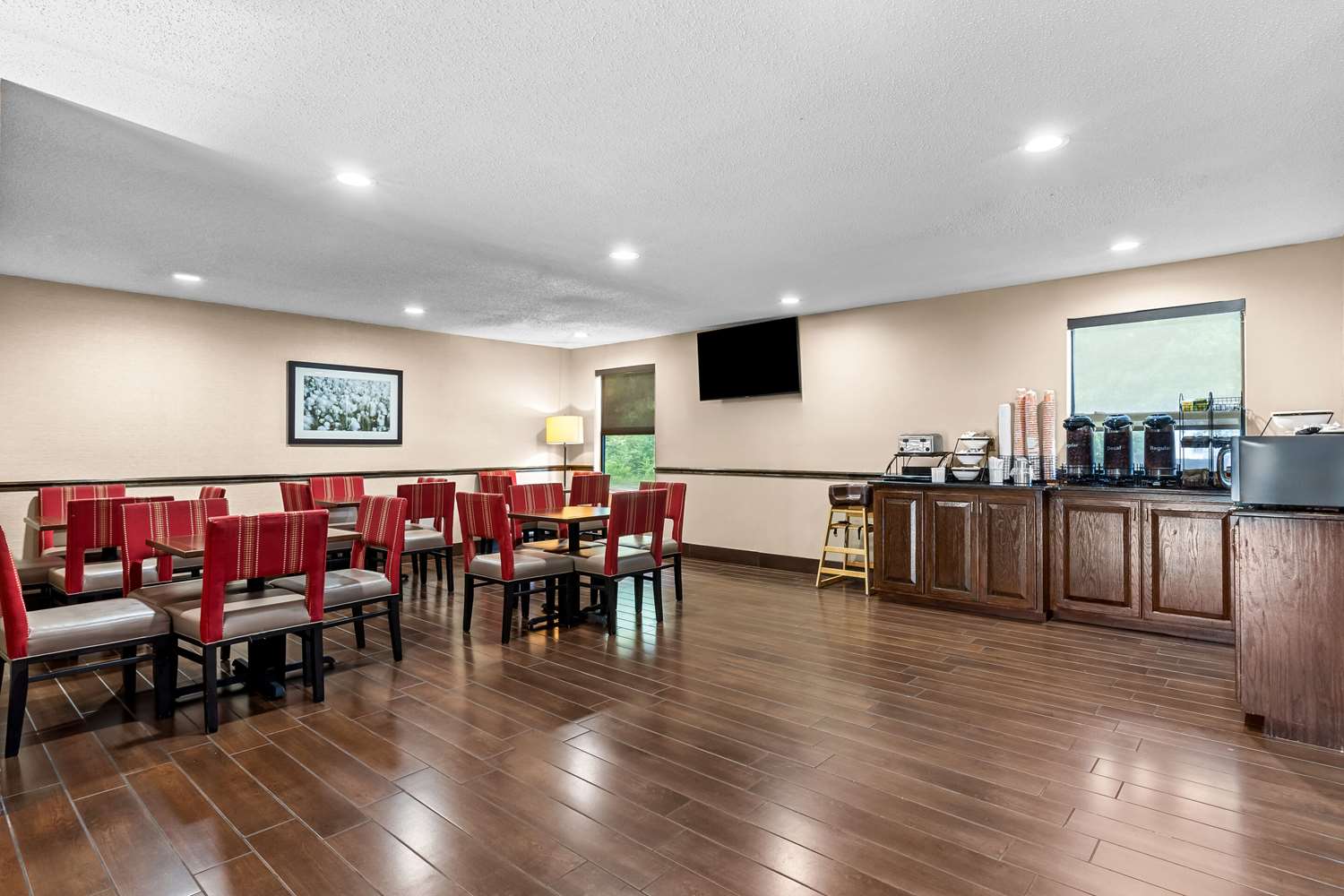 Comfort Inn Clinton 19/25