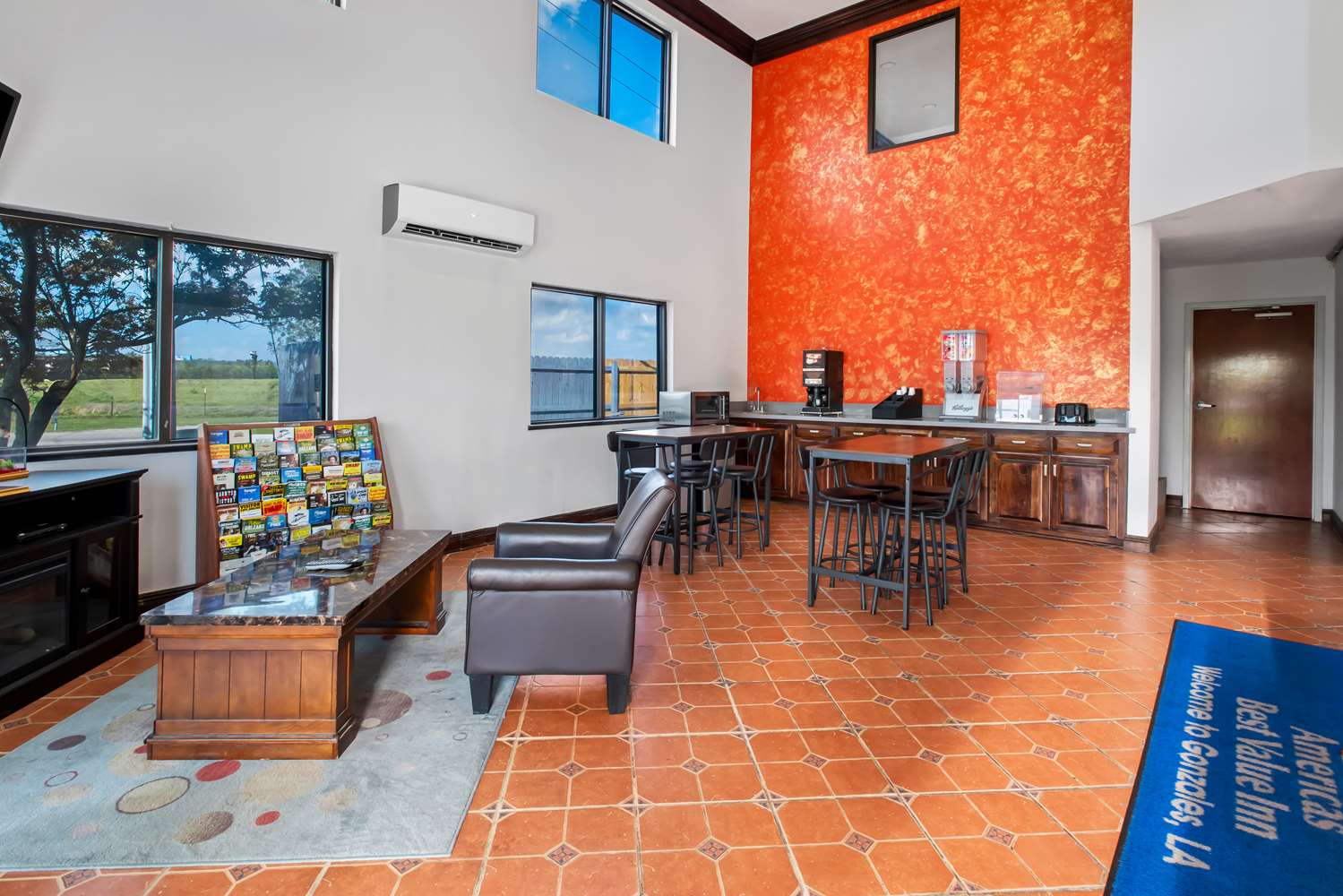 Americas Best Value Inn Gonzales 24/38