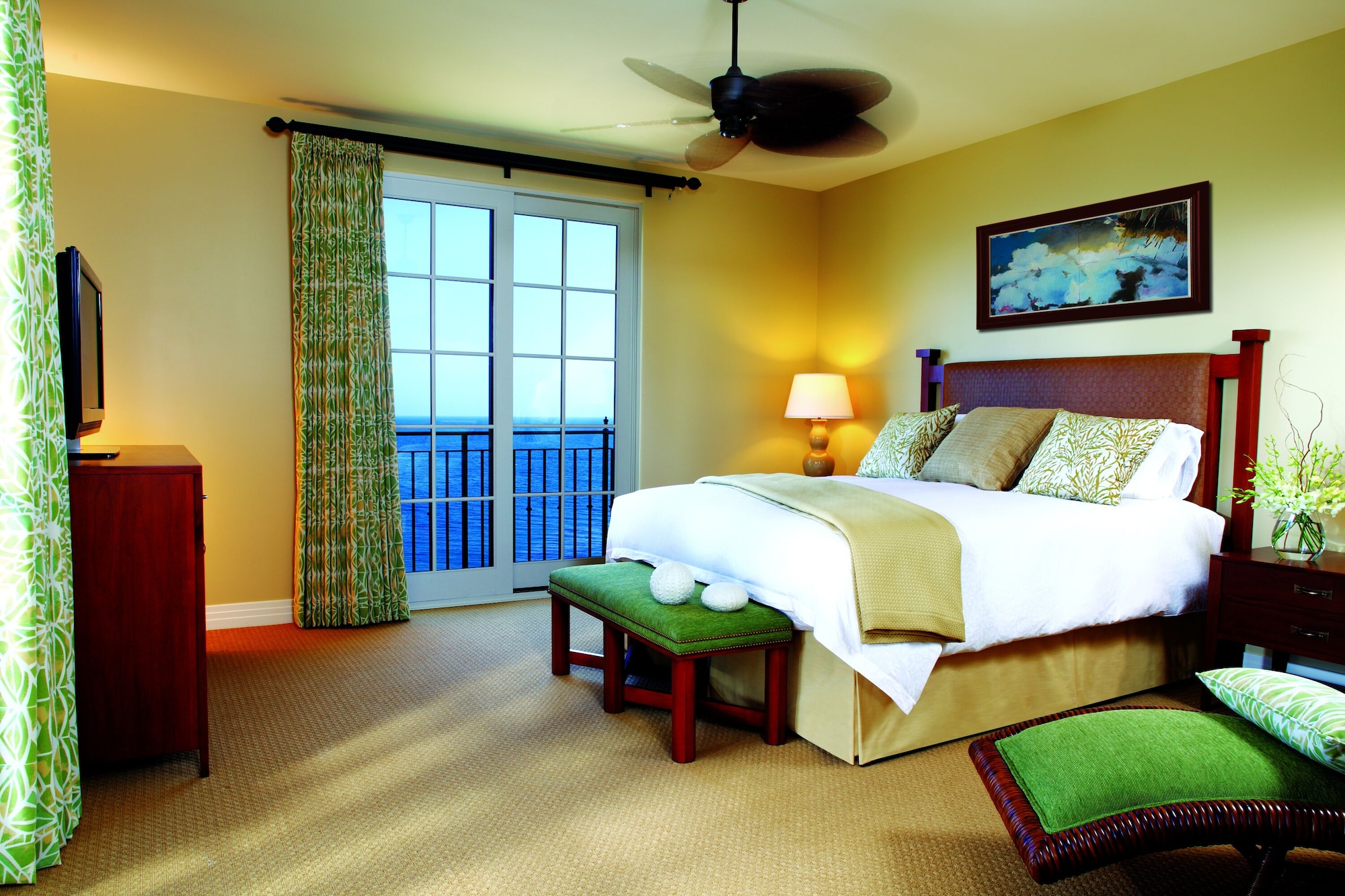 3 Bedrooms, Casita, 4 Queen Beds, Resort View