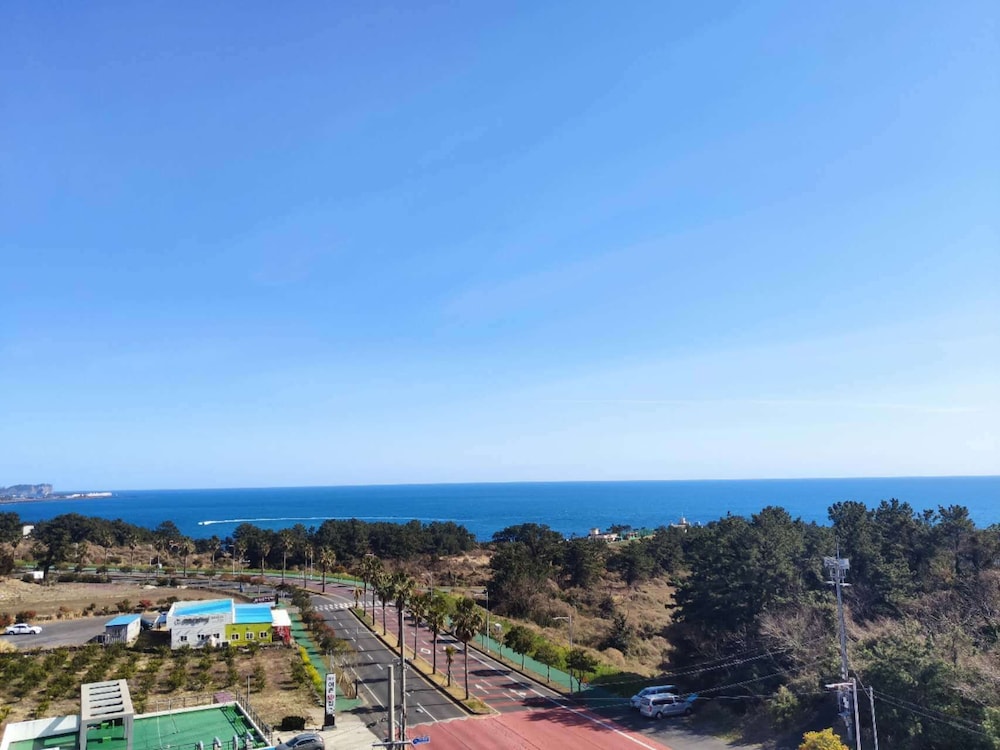 Jeju Ocean Blue Hotel 48/61