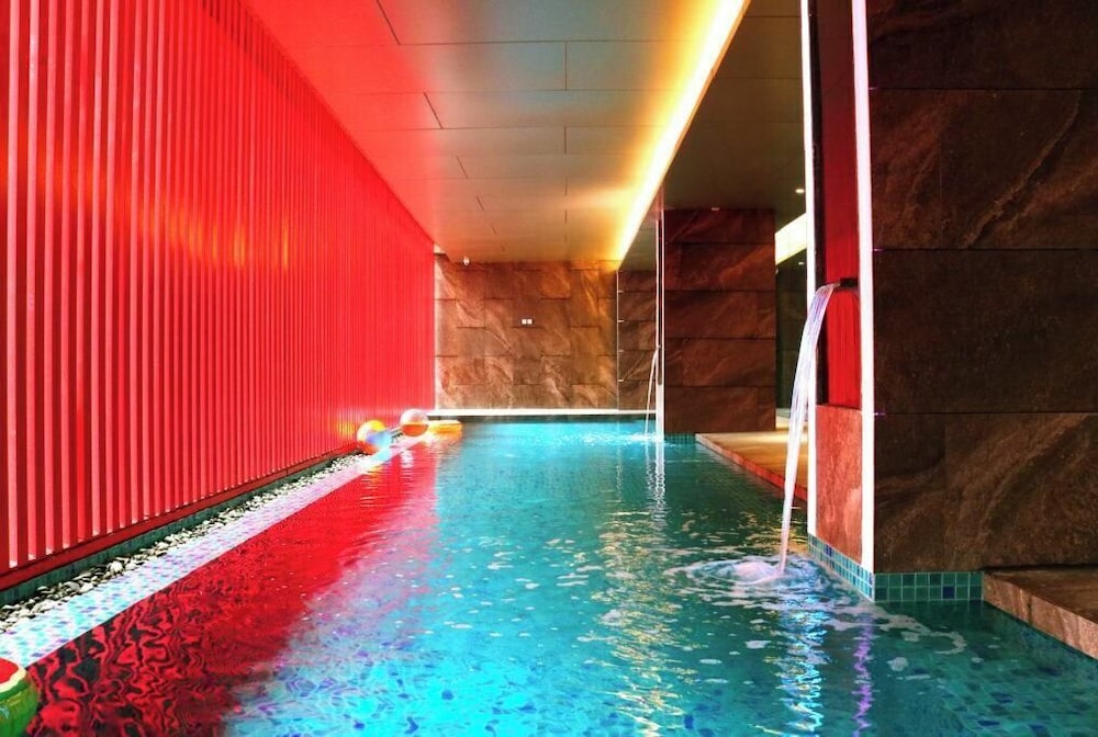 Red Hotel Cubao 38/64