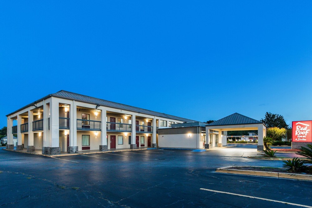 Red Roof Inn & Suites Statesboro - University 2/45