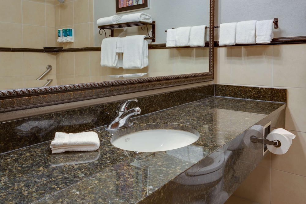 Drury Inn and Suites Las Cruces 38/39