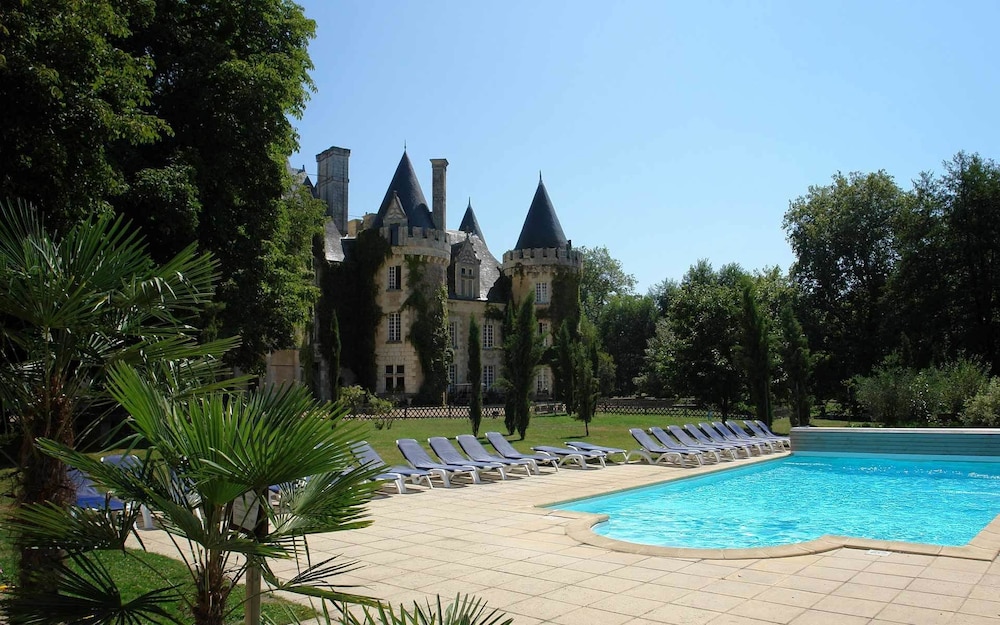 CHATEAU DES SEPT TOURS 3/72