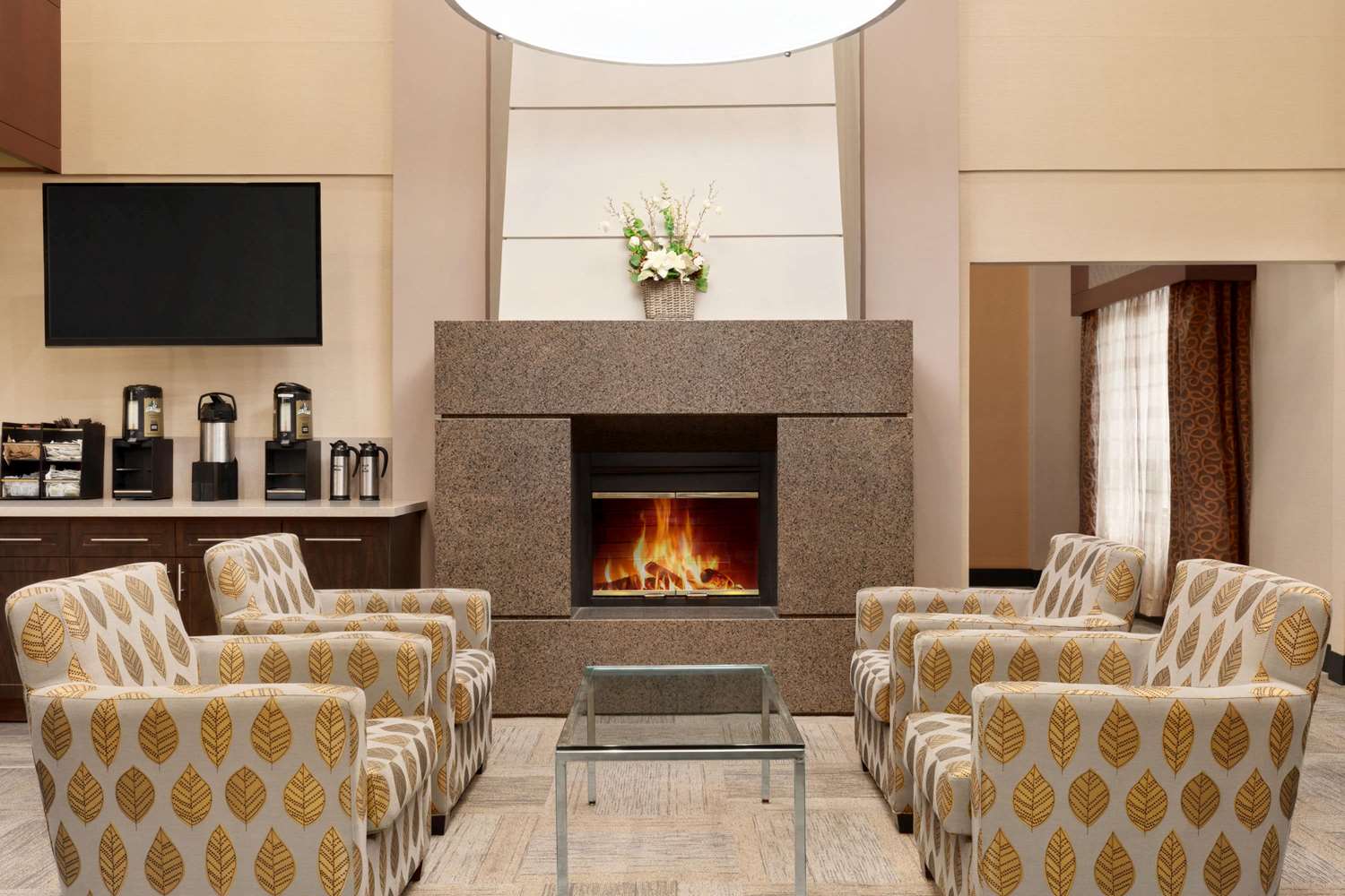 Travelodge by Wyndham Oshawa Whitby 10/18