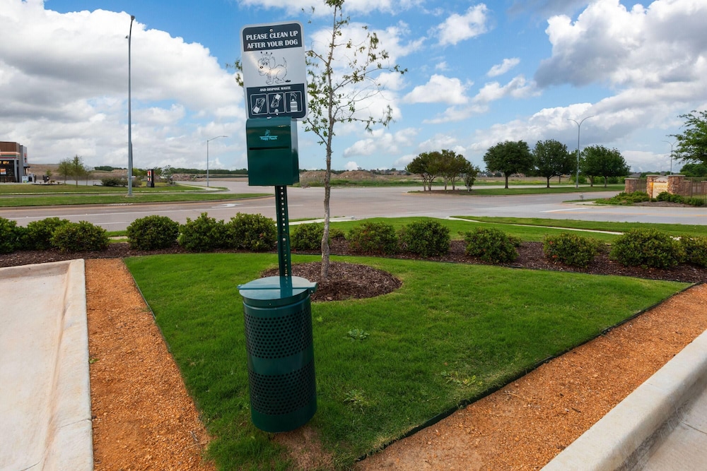 ECHO Suites Extended Stay by Wyndham Fort Worth Alliance 51/59