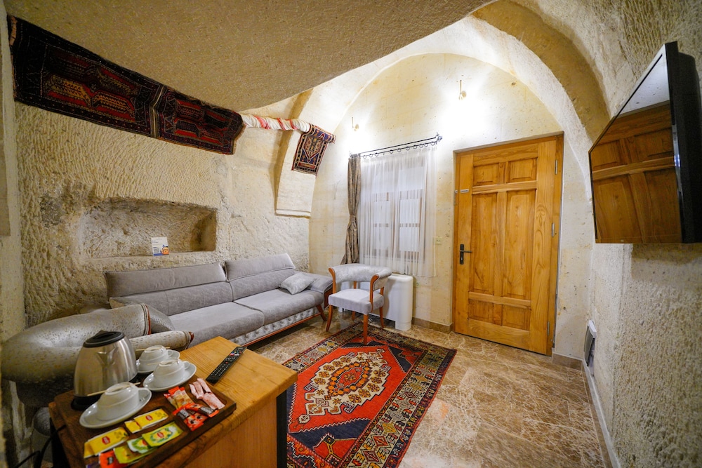 Cave Hotel Saksagan 26/48