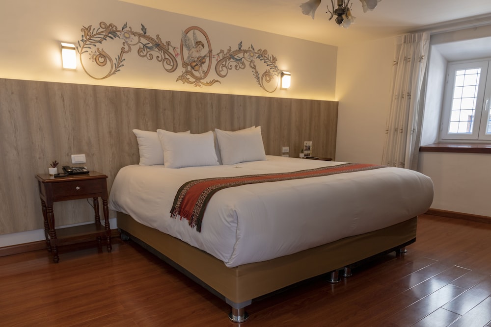 Hotel Rojas 35/68