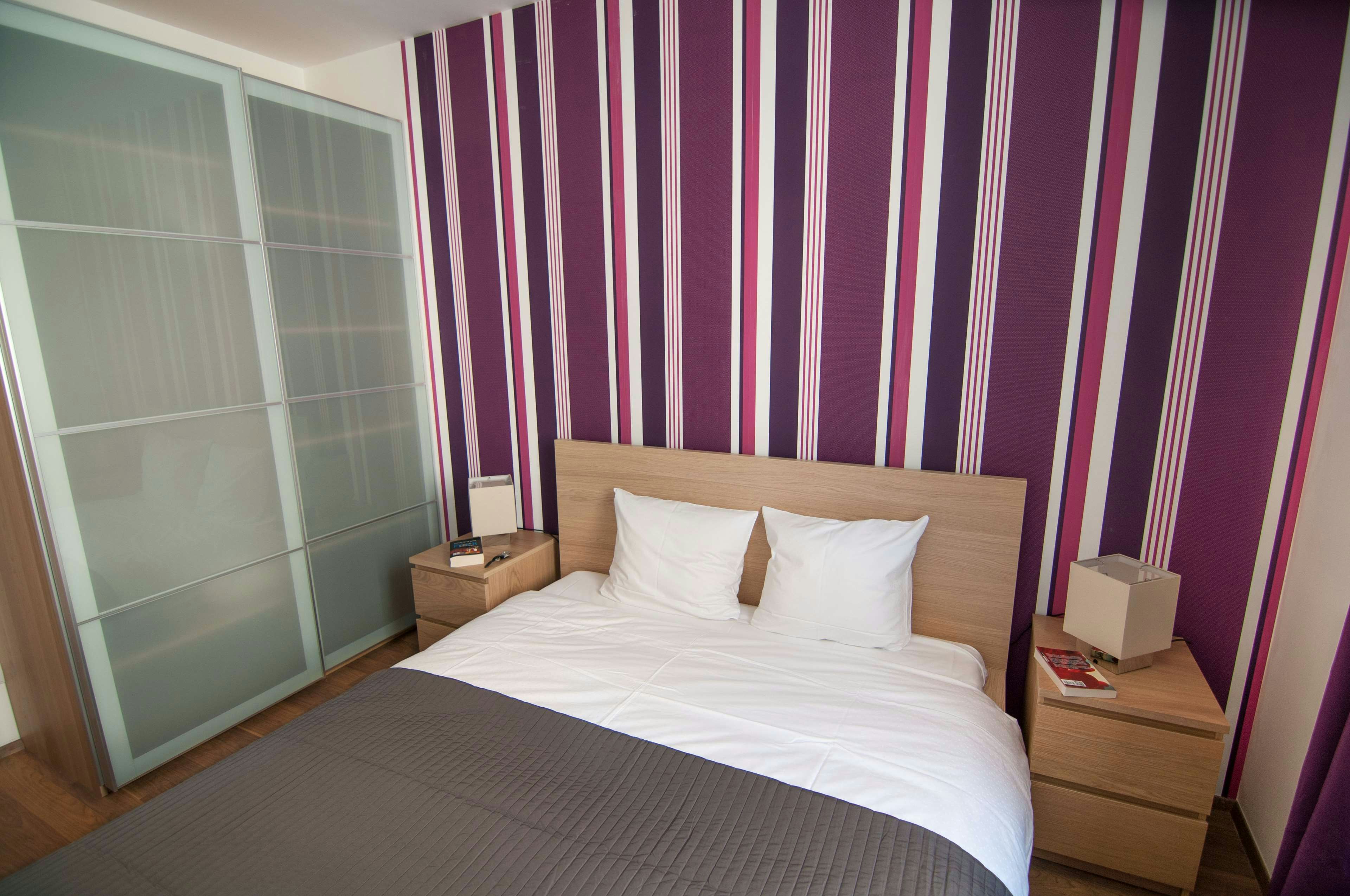 CORVIN CENTER SUITES 20/87