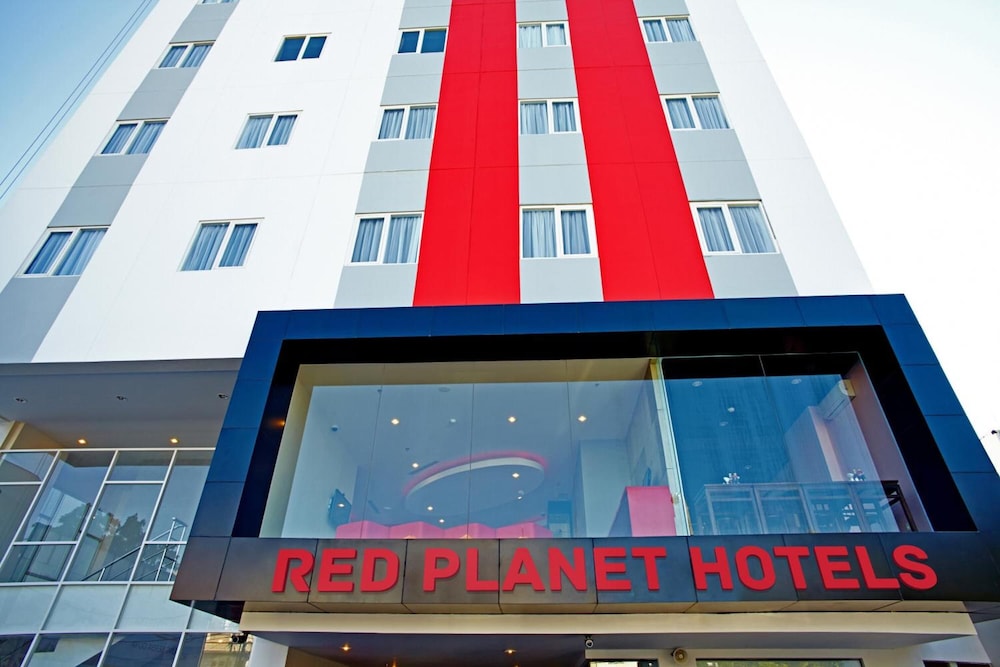 Monoloog Hotel Makassar (Formerly Red Planet Makassar) 2/25