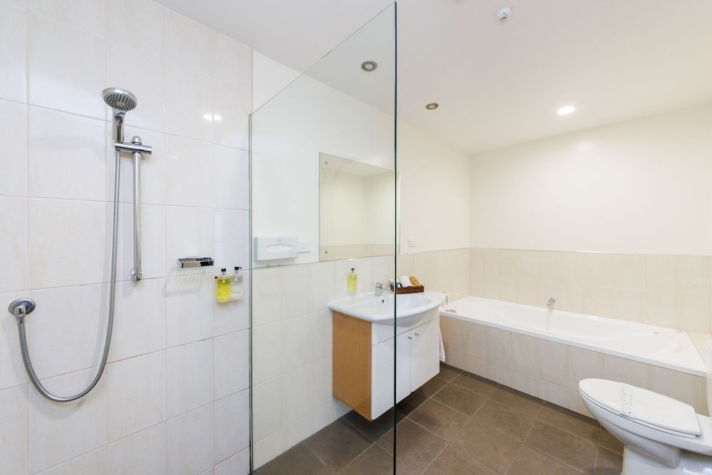 Fitzherbert Regency Motor Lodge 17/46