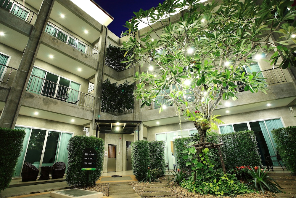 The Malika Hotel 1/74