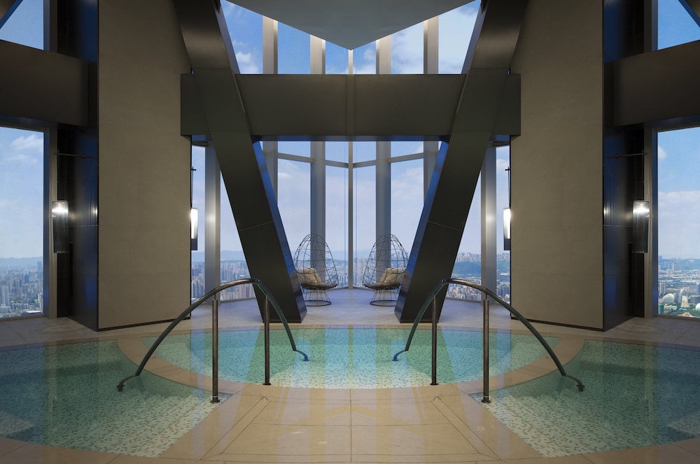 swimming pool spa