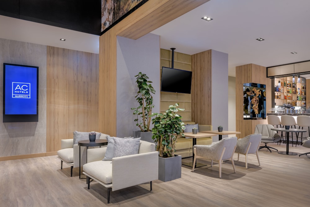 AC Hotel by Marriott Krakow 38/57
