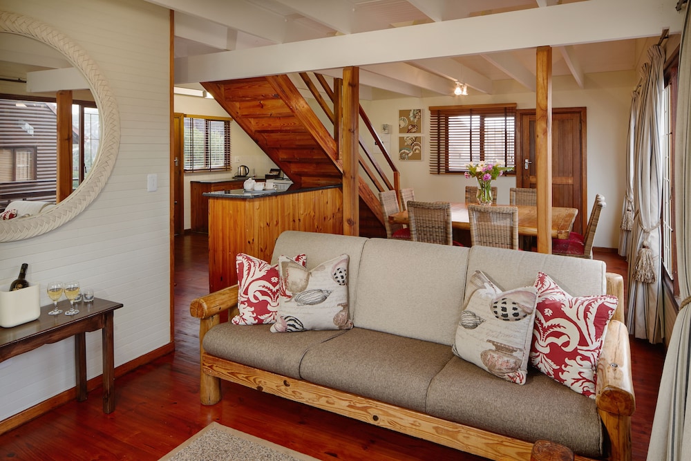 Kowie River Chalets 8/19