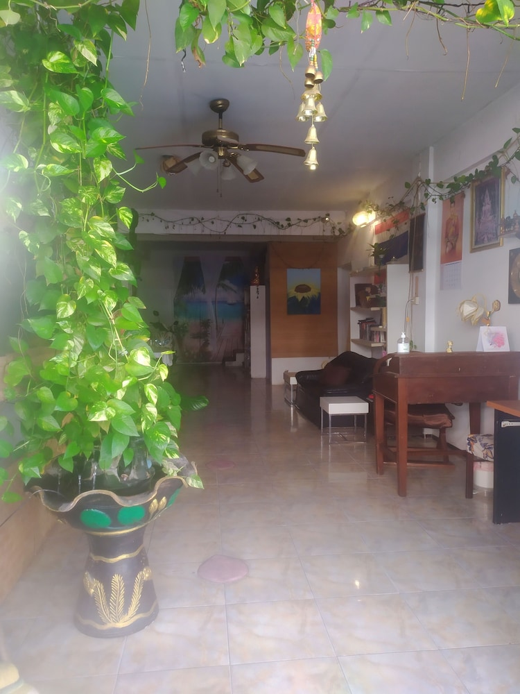 Artem's Guesthouse 5/39