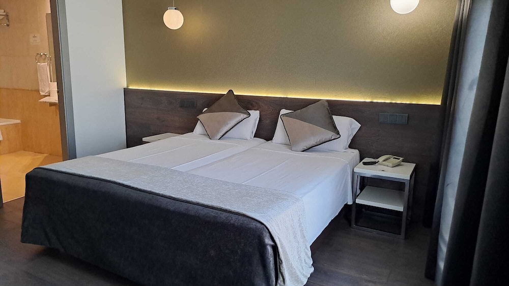 Hotel Moderno BCN 33/70