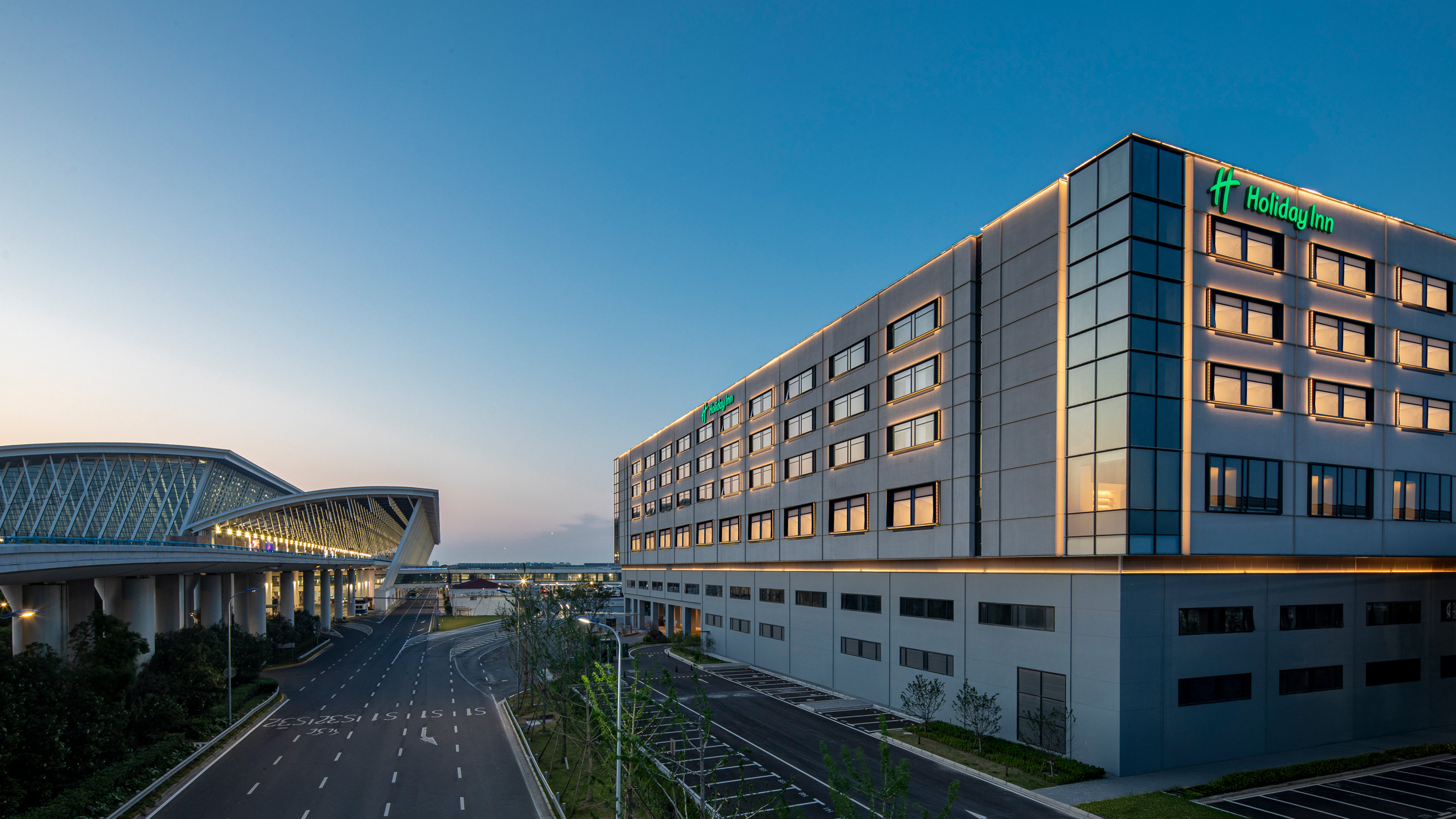 Holiday Inn Shanghai Pudong Airport 3/50