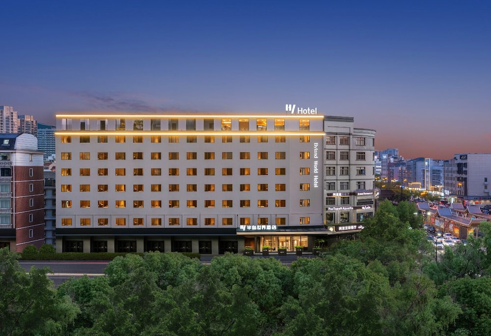 BYLAND WORLD HOTEL 4/50