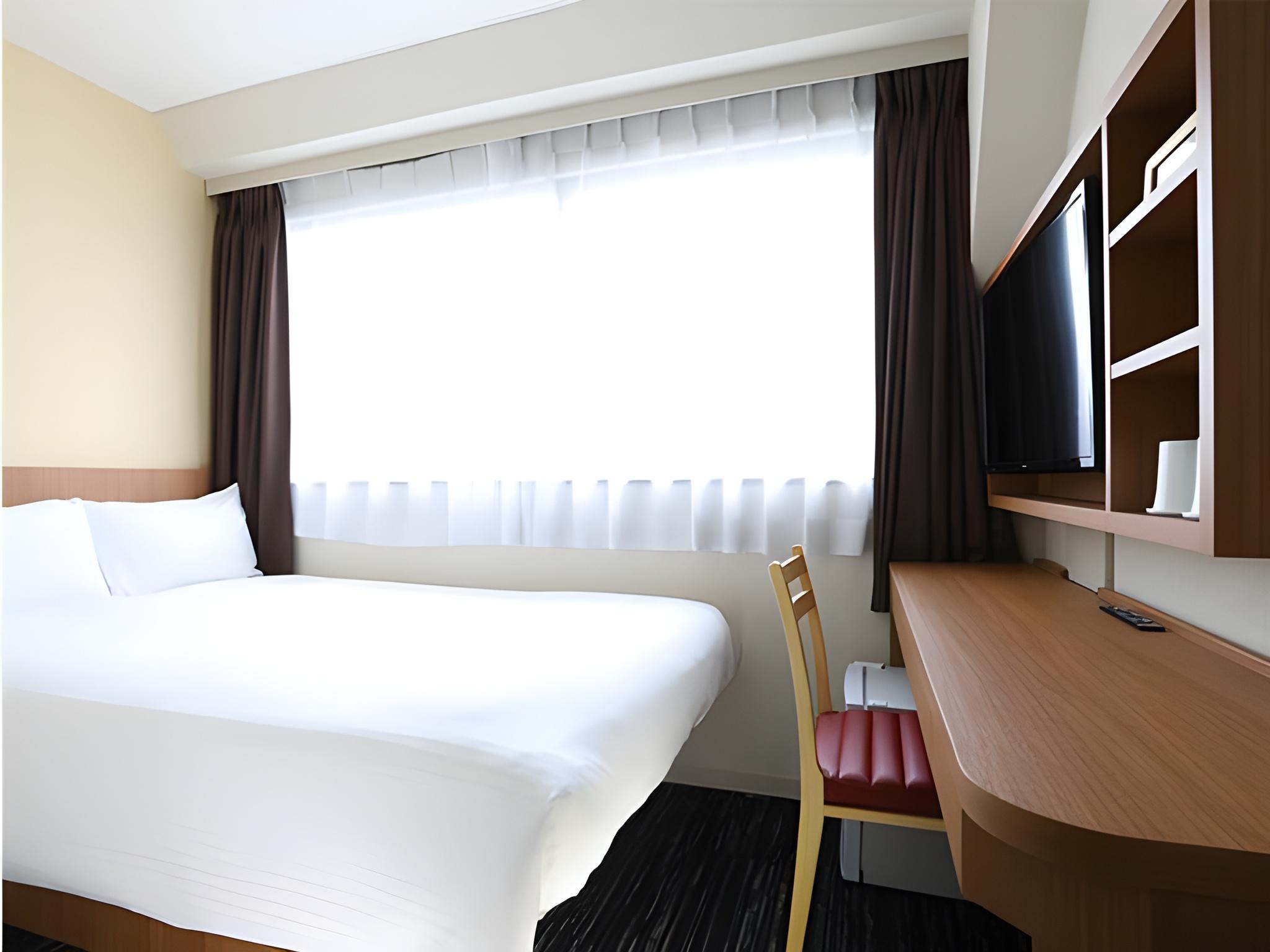 Semi Room, Semi Double Bed, Small, Smoking