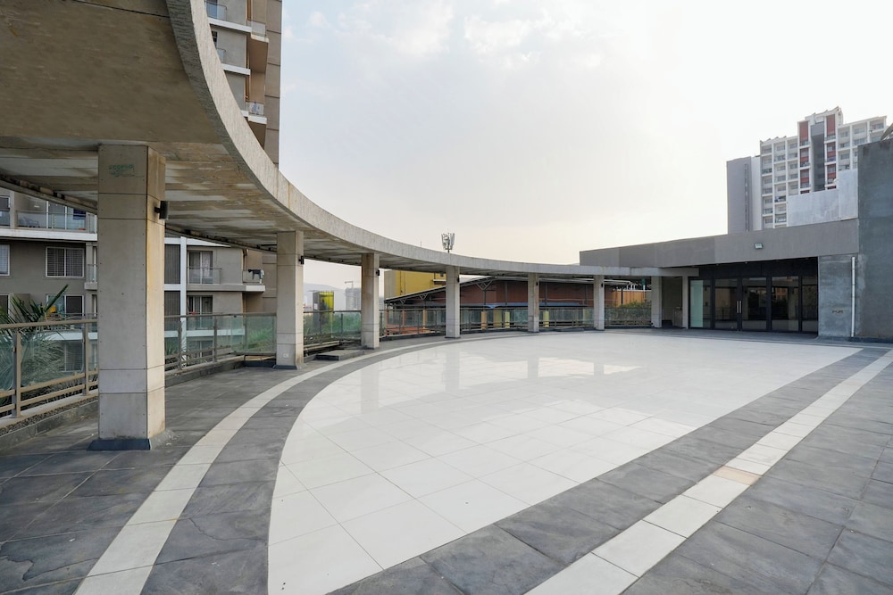 Hotel Niraali Executive 57/65