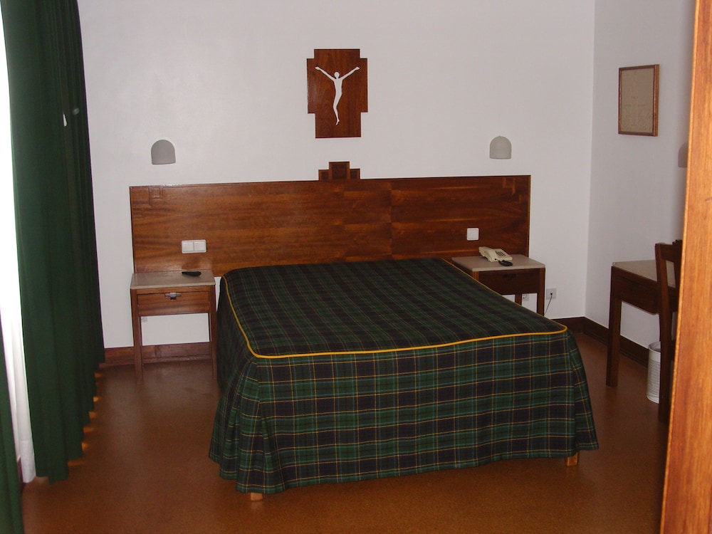 Flag Hotel Fatima Irmas Dominicanas 9/50