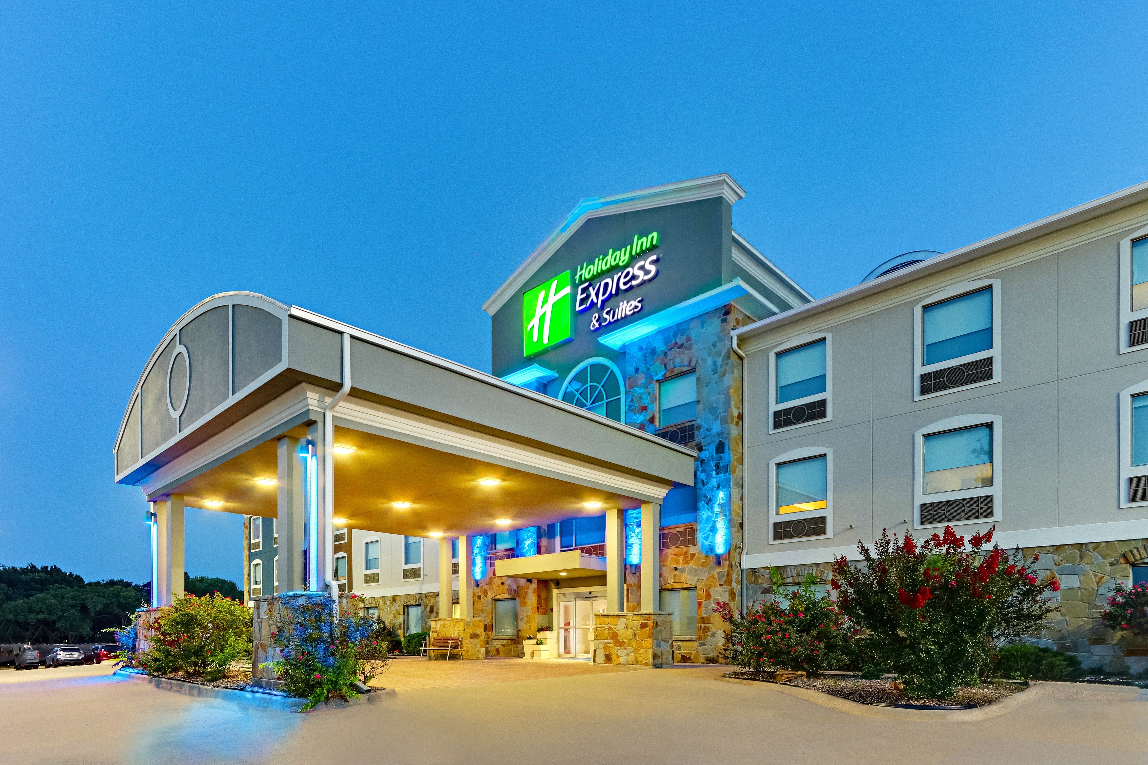 Holiday Inn Express Hotel & Suites Weatherford 2/57