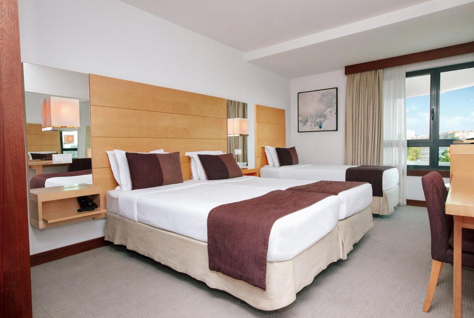 SUPERIOR, TWIN BEDS