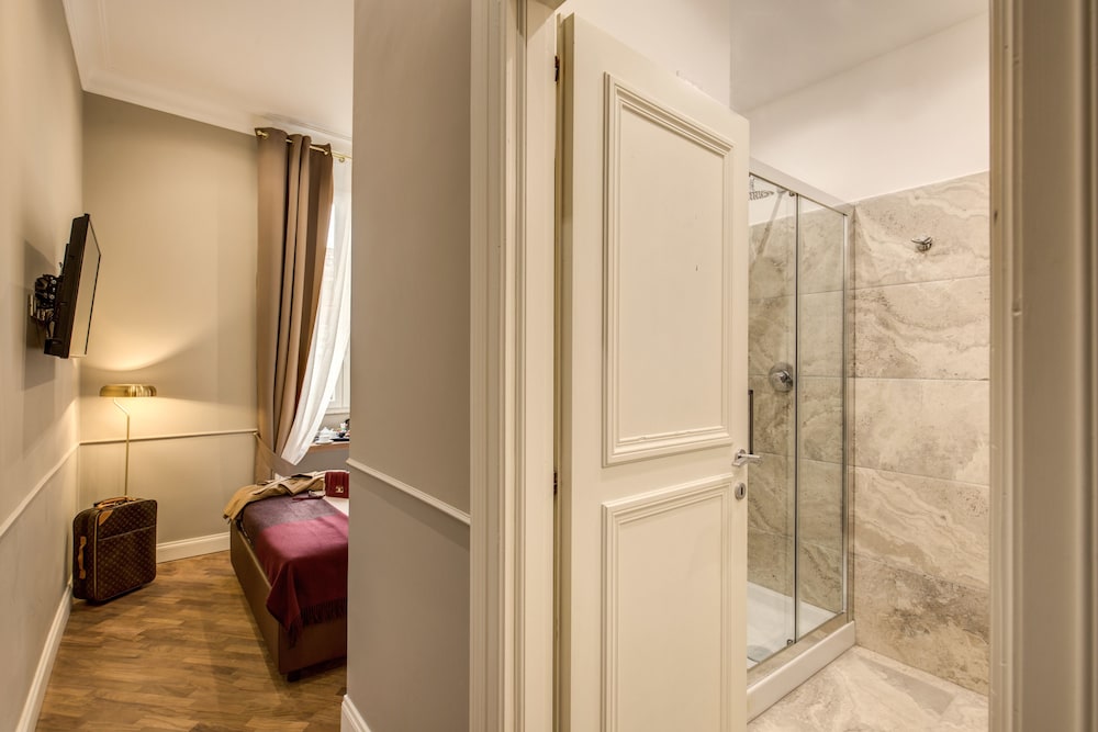 Charme Spagna Boutique Hotel 9/77