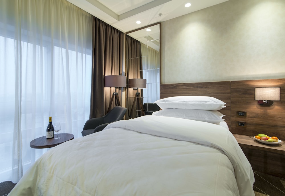 SHERATON NOVI SAD 11/48