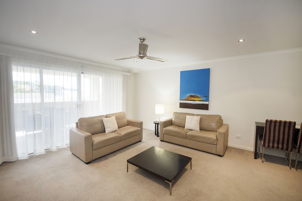 GLADSTONE CITY CENTRAL APARTMENT HOTEL 26/46