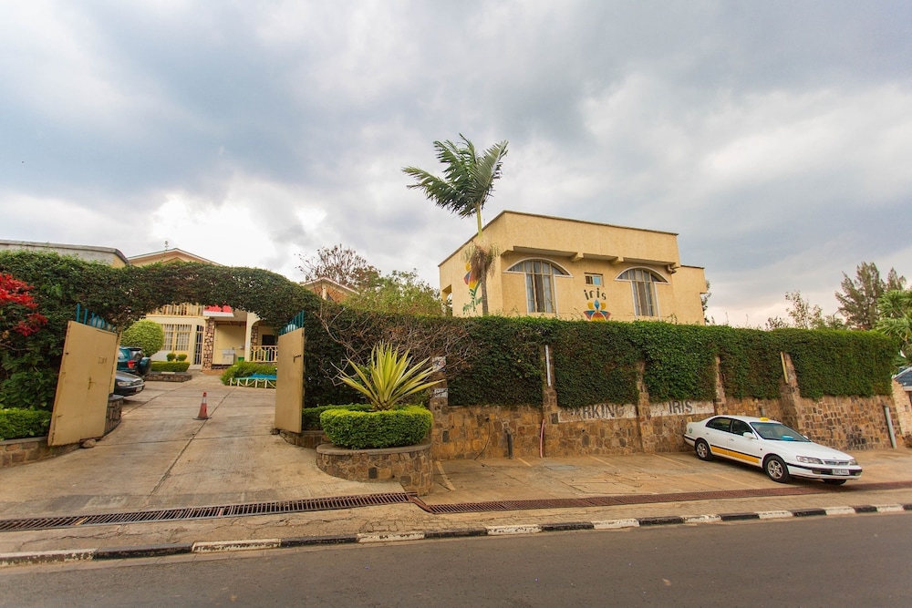 Iris Guesthouse 34/42