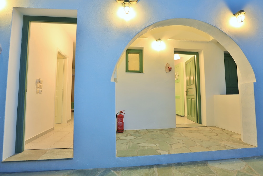 Edem Hotel Apartments 4/72