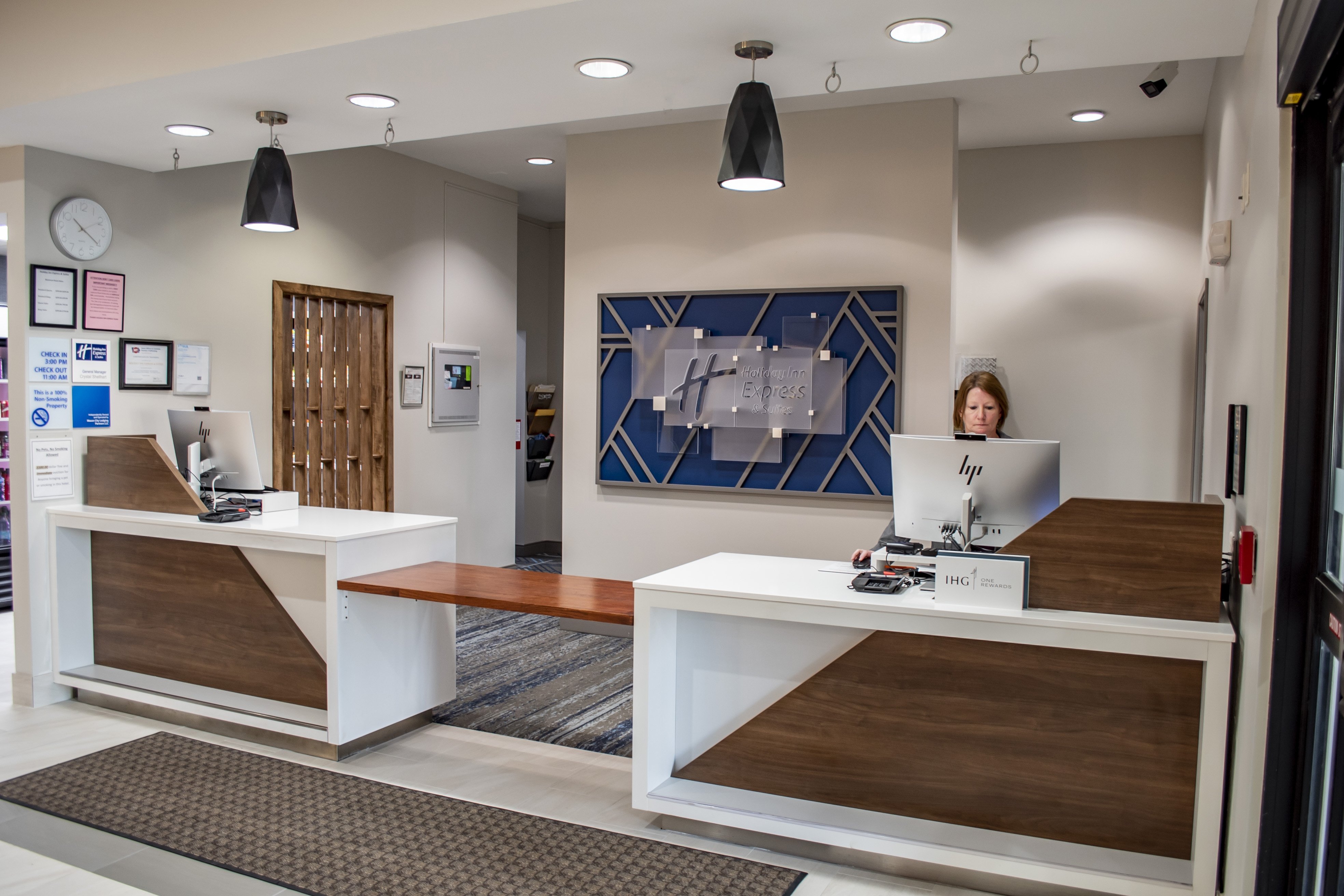 Holiday Inn Express Hotel And Suites Mason City 10/76