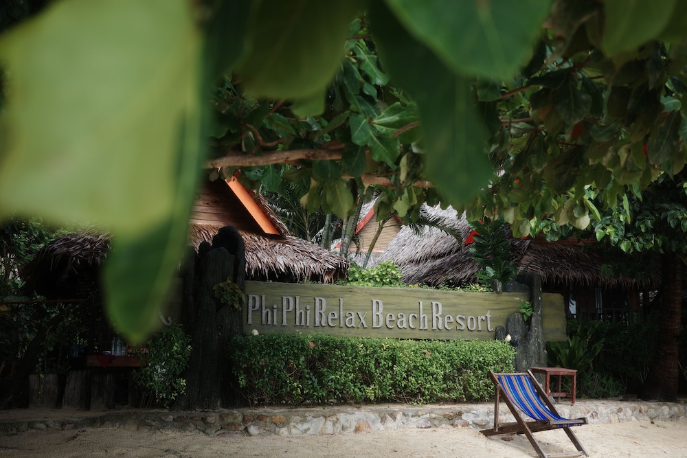 Phi Phi Relax Beach Resort 50/71