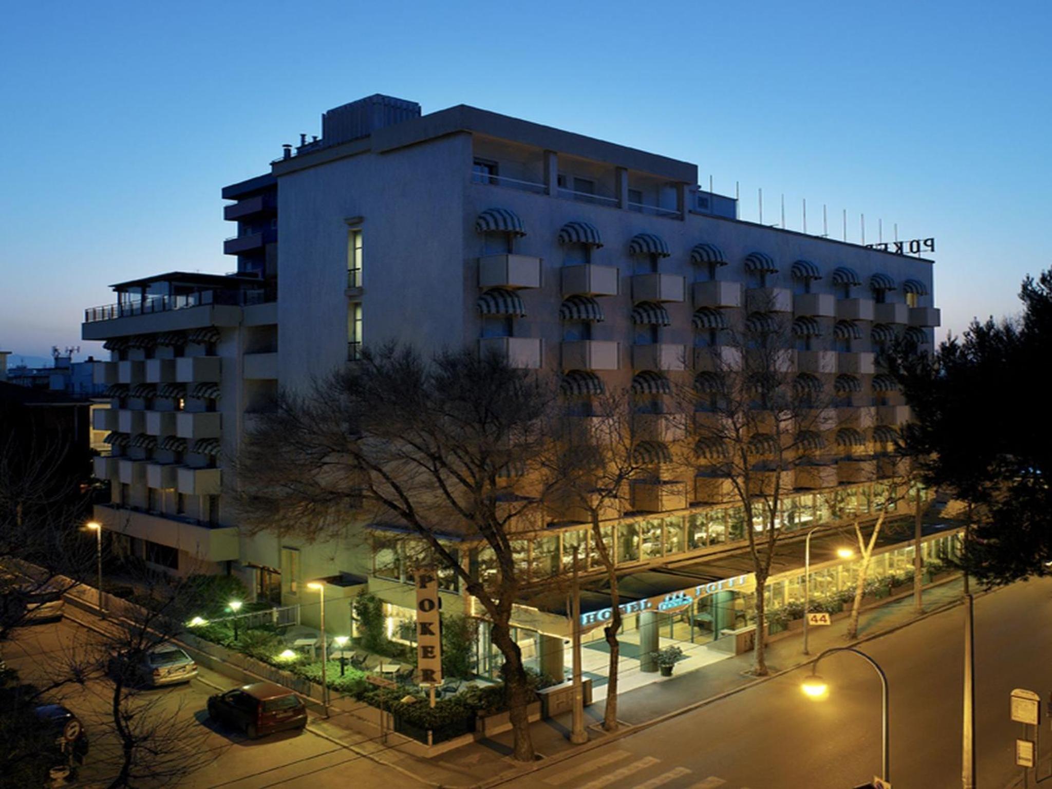 Hotel Poker 4/57