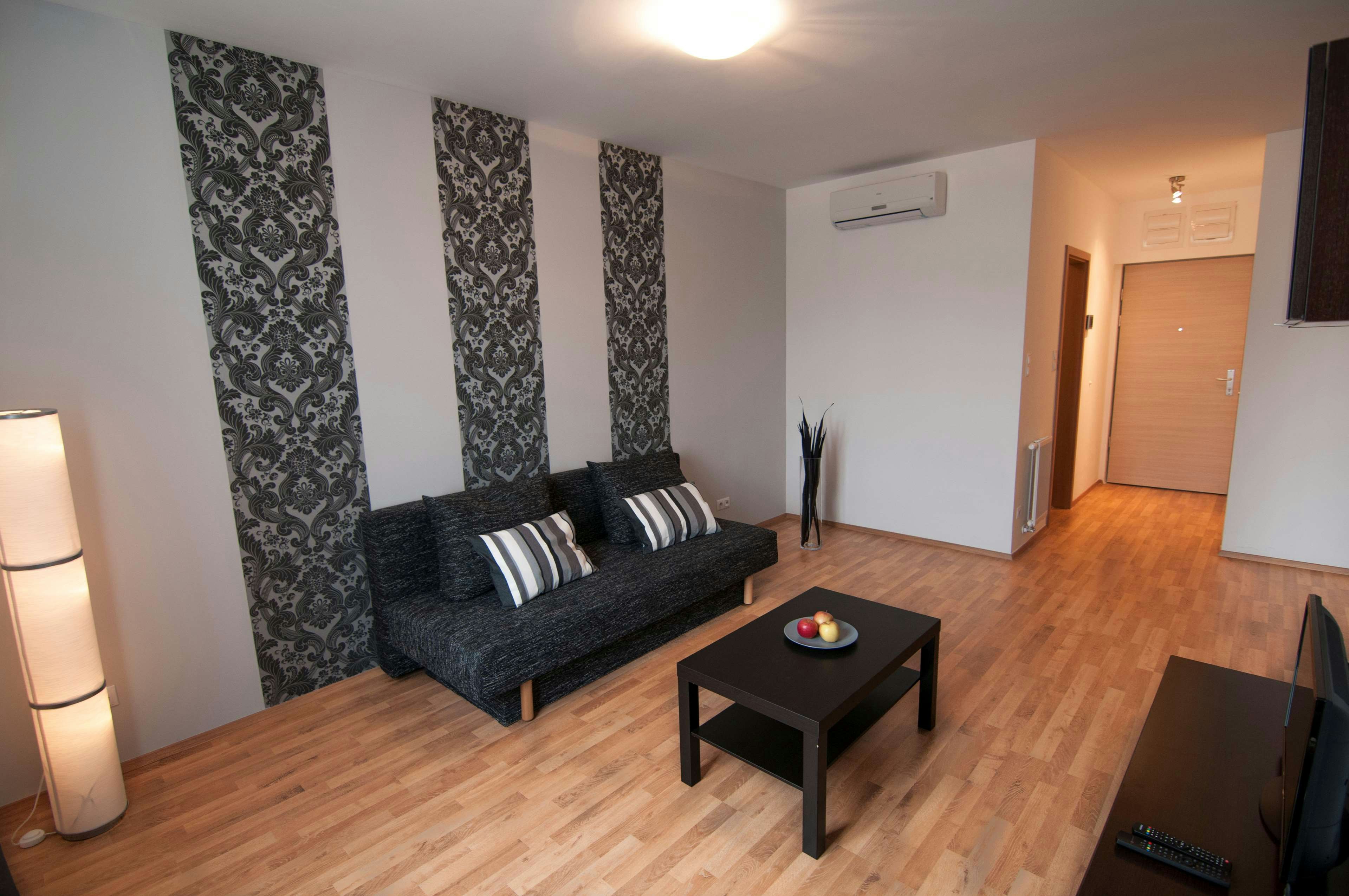 CORVIN CENTER SUITES 60/87