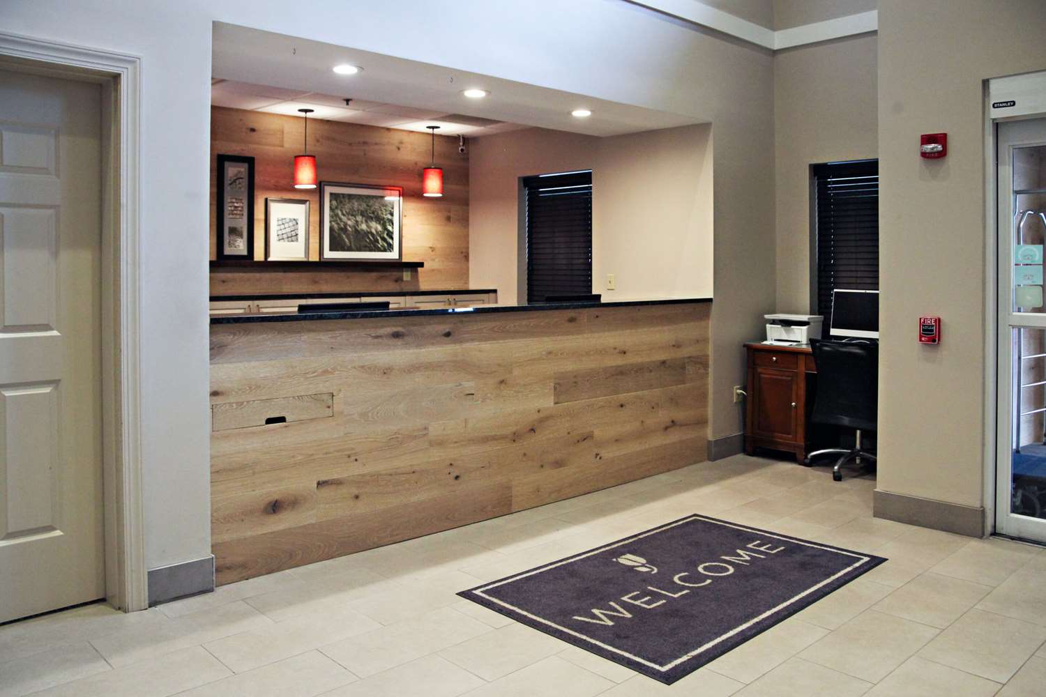 Country Inn Suites By Radisson Frackville Pottsville Pa 4/32