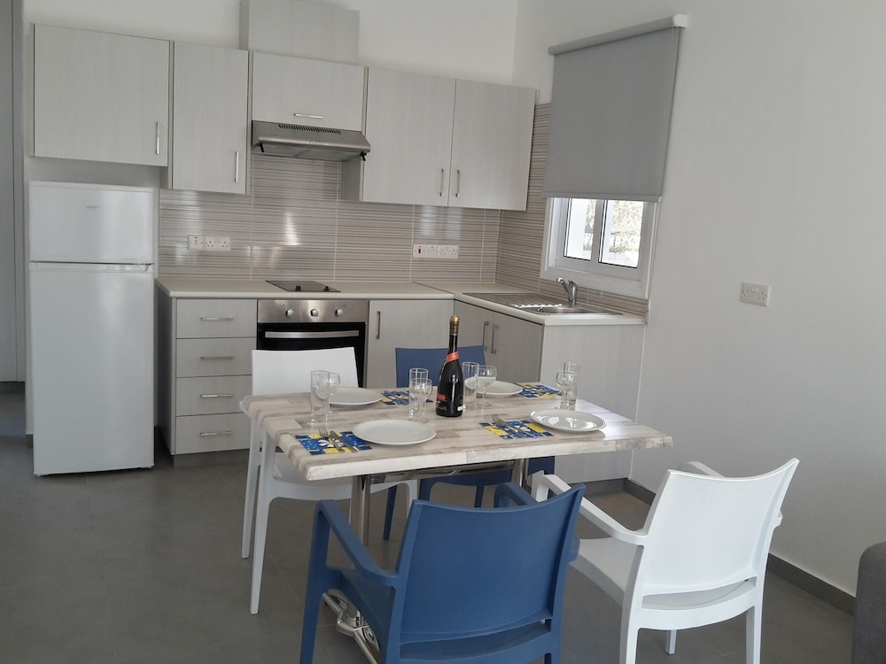 Kaos Hotel Apartments 33/41