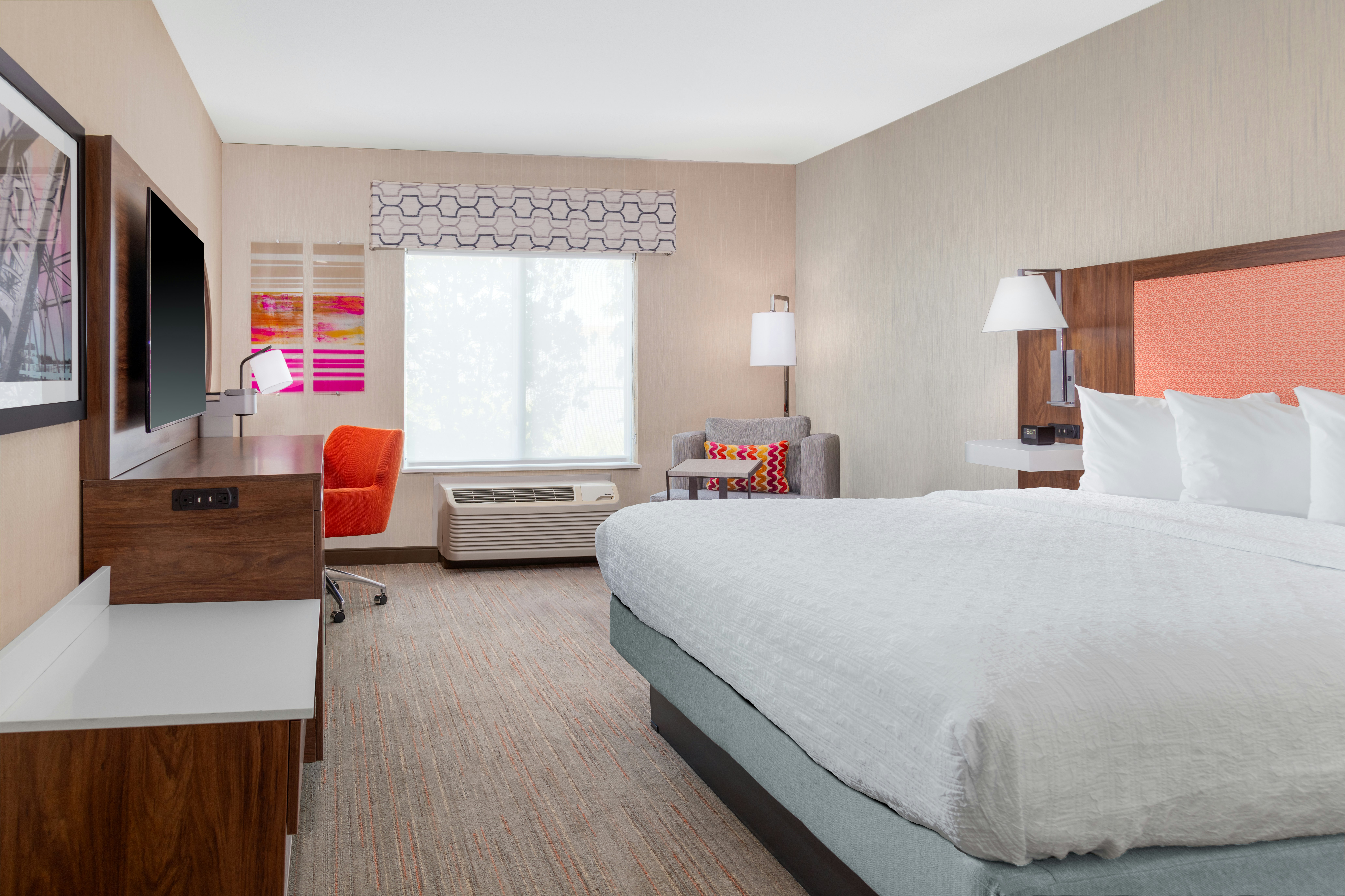 ROOM, KING BED, ACCESSIBLE