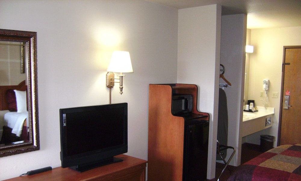 All American Inn and Suites 35/46