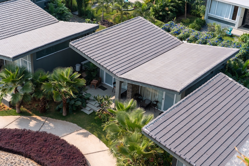 Basalt Paradise Resort And Spa 32/38