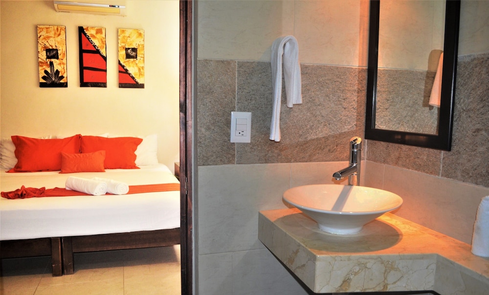 HOTEL ARRECIFES SUITES 22/67