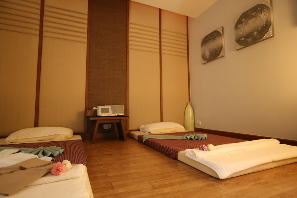 The Imperial Hotel And Convention Centre Korat 33/68