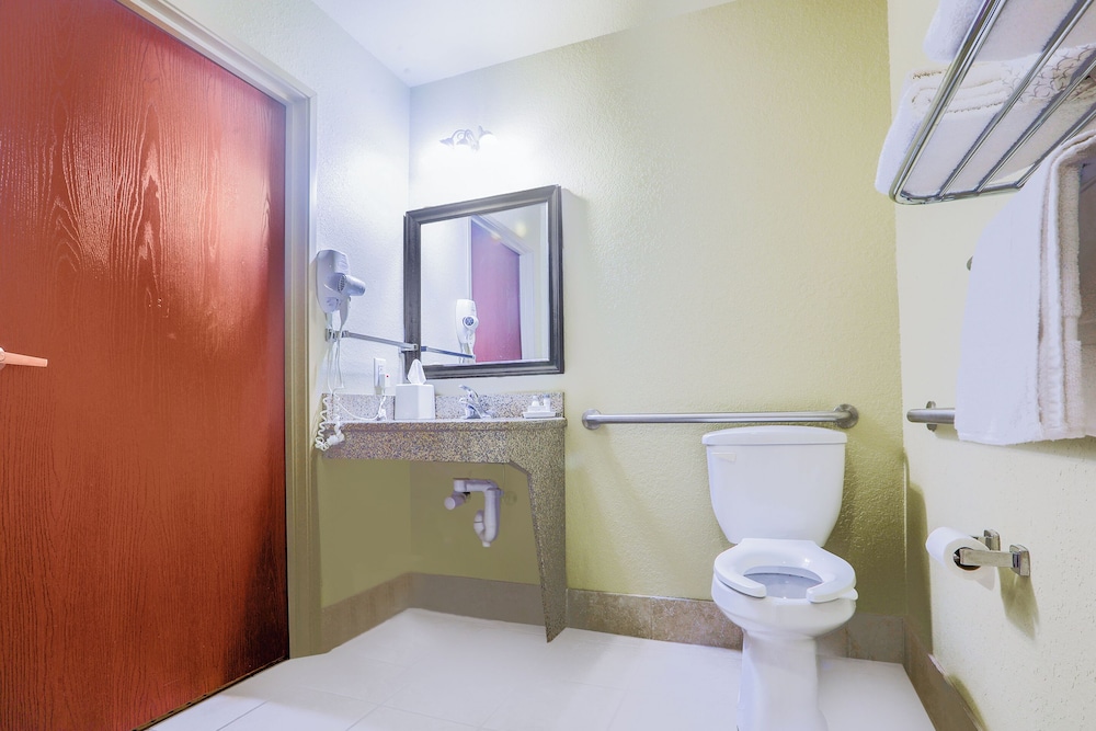 The Evansville Inn 31/32