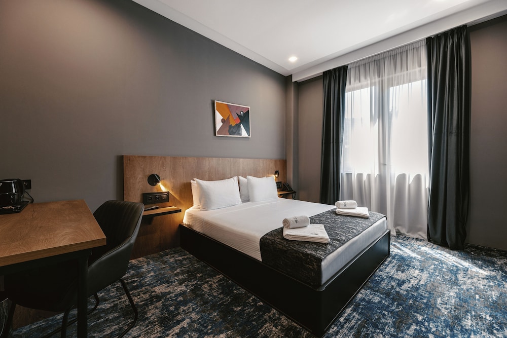 Splendid Tbilisi Hotel 30/70
