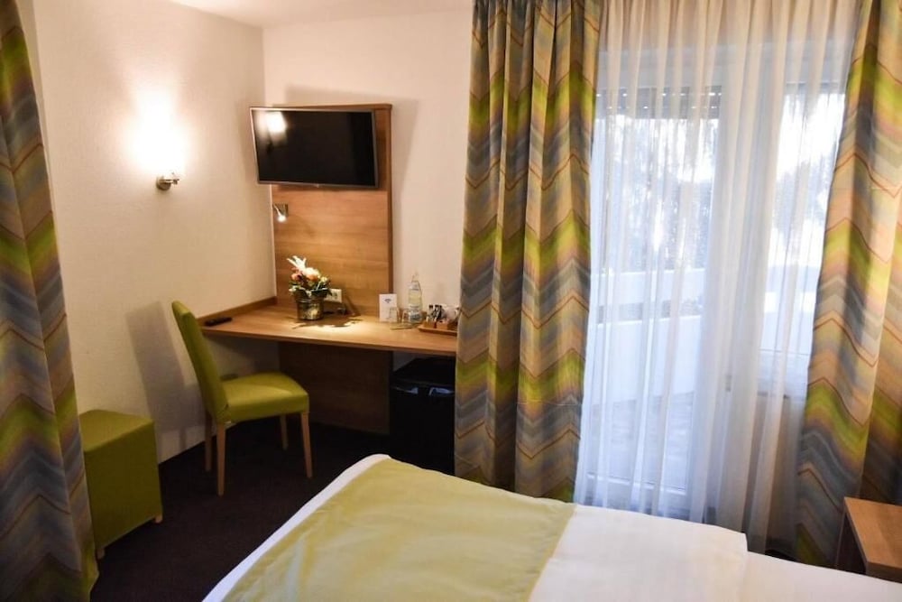 Martins Klause Airport Messe Hotel 10/36