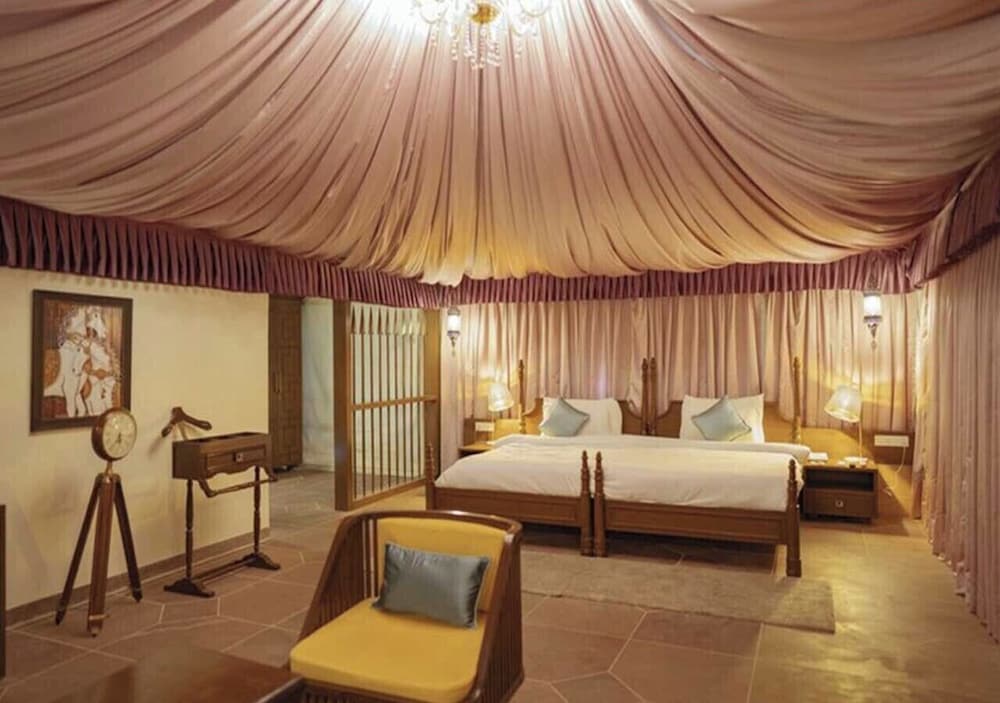 WelcomHeritage Tadoba Vanya Villas resort and Spa 24/61