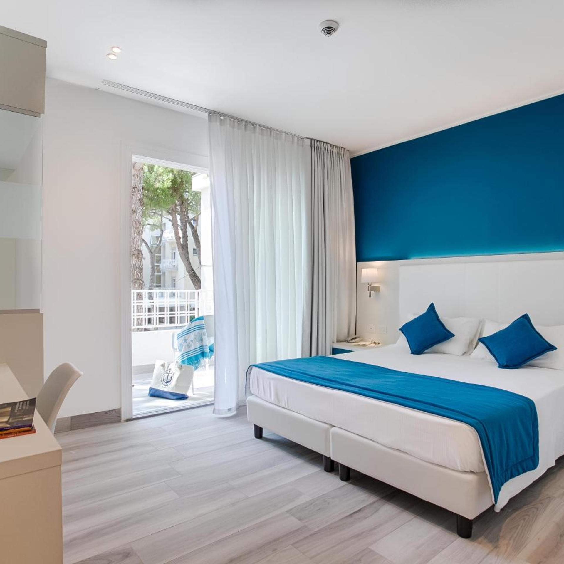 Classic, Double or Twin Bed