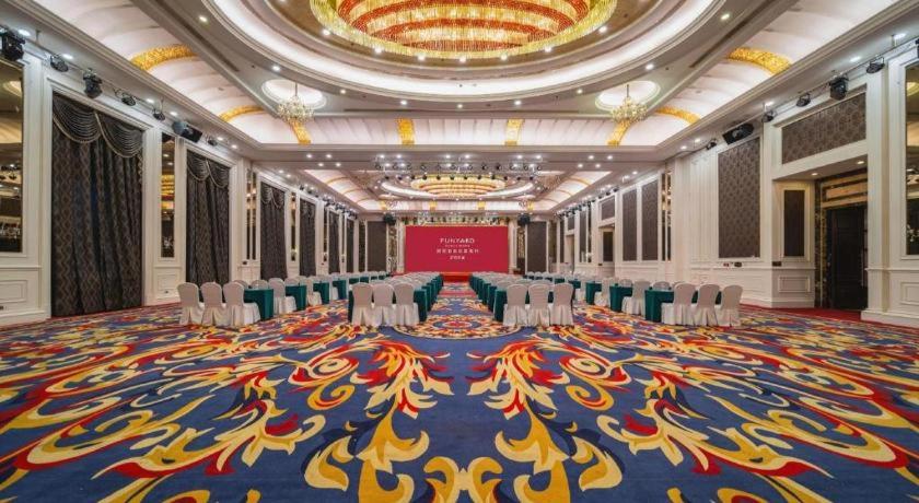 Country Garden Phoenix City Hotel Jurong 40/42